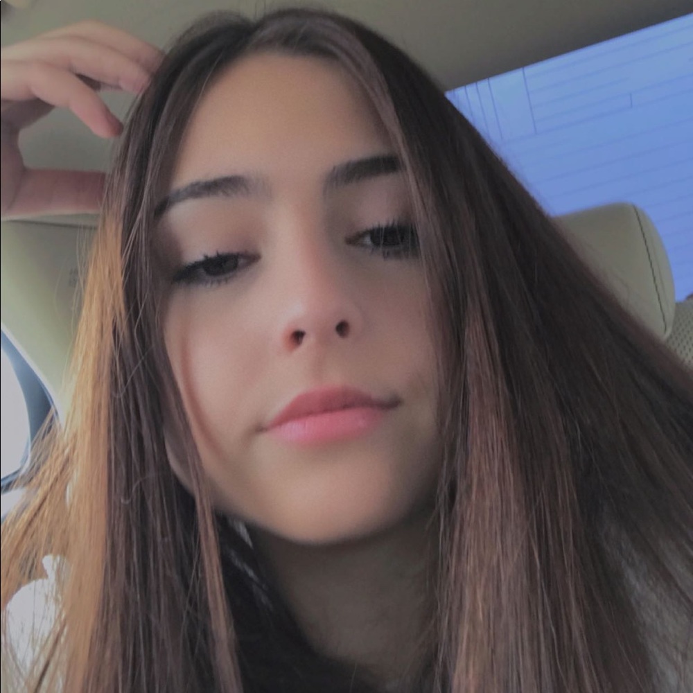 Meet your Posher, Bella